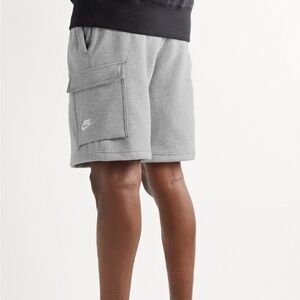 Nike Men’s SPORTSWEAR CLUB CARGO SHORT - Size Large